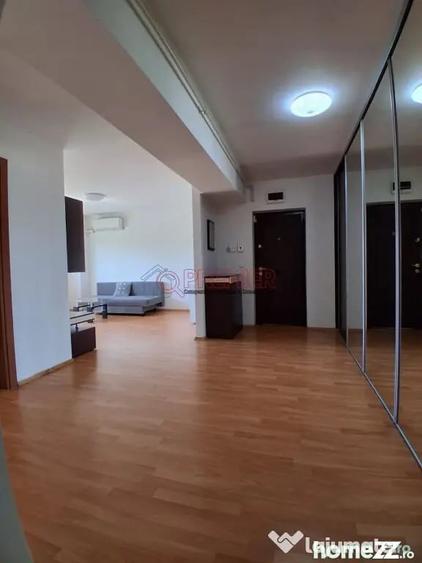Apartament cu 2 camere decomandat în Splaiul Unirii