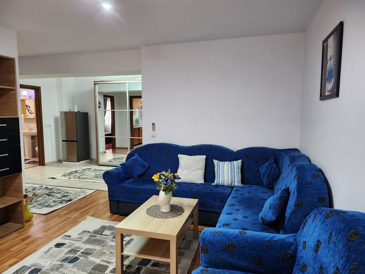 Apartament cu 2 camere decomandat, mobilat în Splaiul Unirii