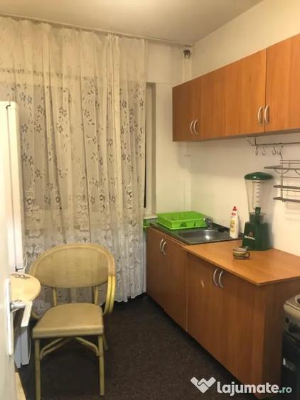 Apartament cu 2 camere semidecomandat în Exterior Vest