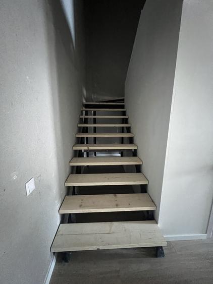 Apartament cu 4 camere în Lotrioara