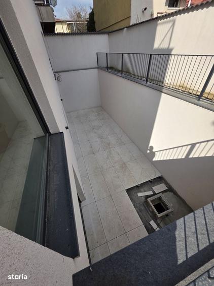 Apartament cu 4 camere în Aviației