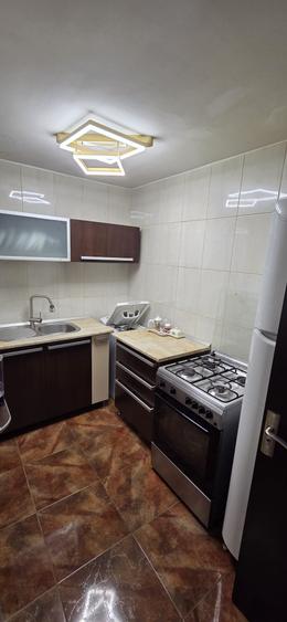 Apartament cu 4 camere decomandat, mobilat în Lacul Tei