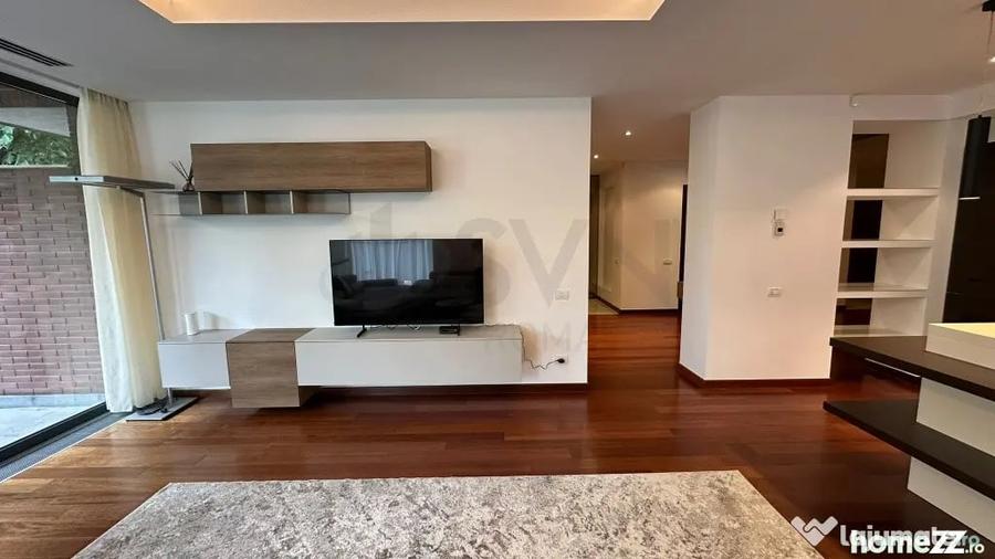 Apartament cu 4 camere decomandat în Central