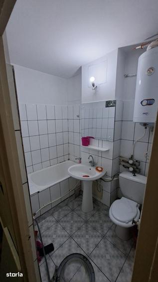Garsonieră semidecomandată în Central