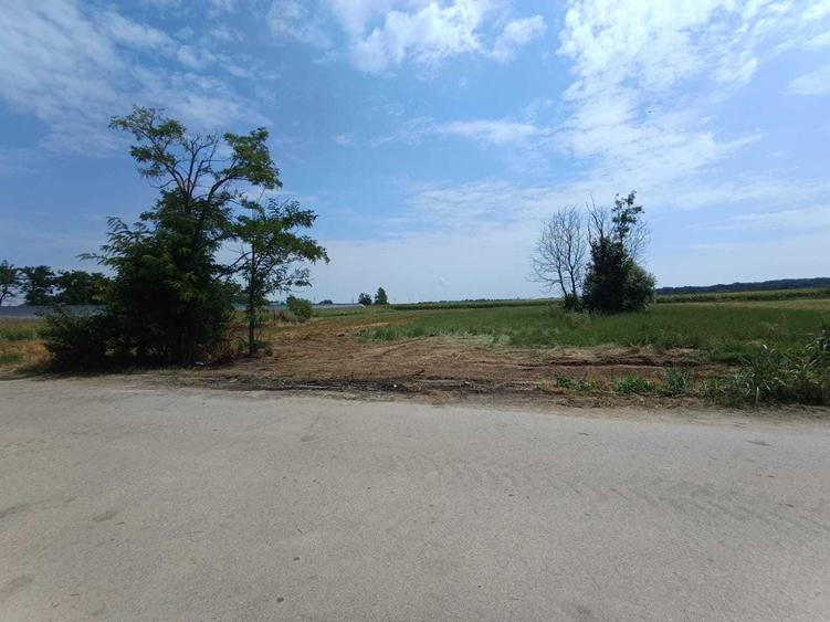Teren de 800 mp, în Valea Dragului