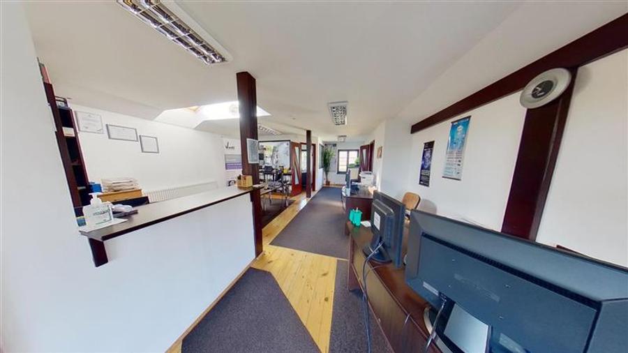 Nivel in casa, recomandat si activitati birou,  Central, Brasov - 34