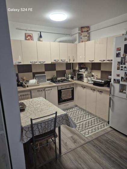 Apartament cu 2 camere decomandat, mobilat în Exterior Est