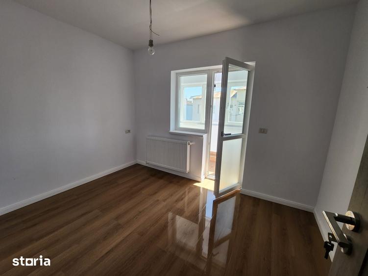 Apartament cu 3 camere decomandat în Șerbănești