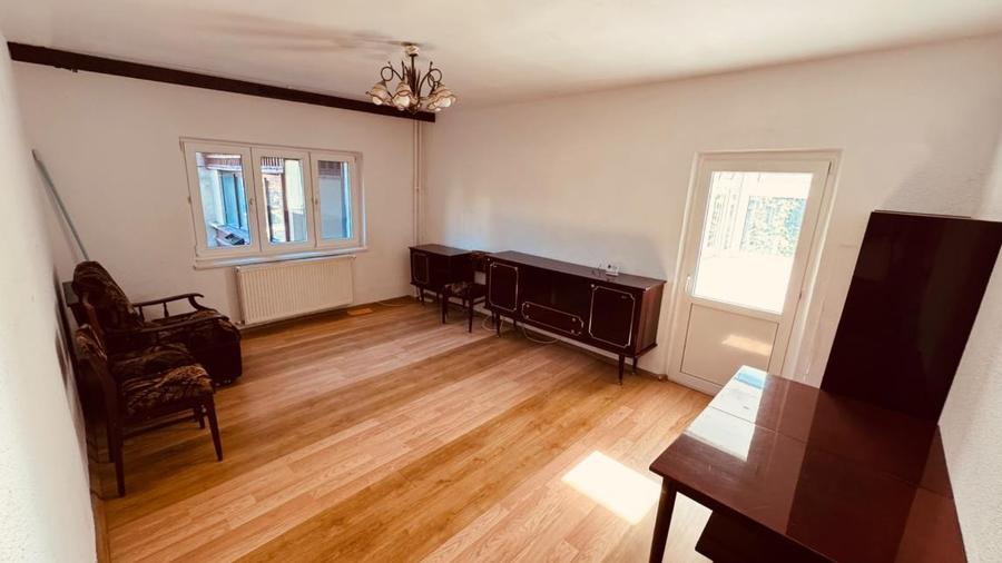 Apartament cu 2 camere decomandat în Răcădău