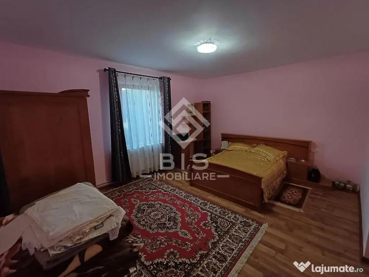Casă cu 5 camere cu Teren 2194 Mp în Caila