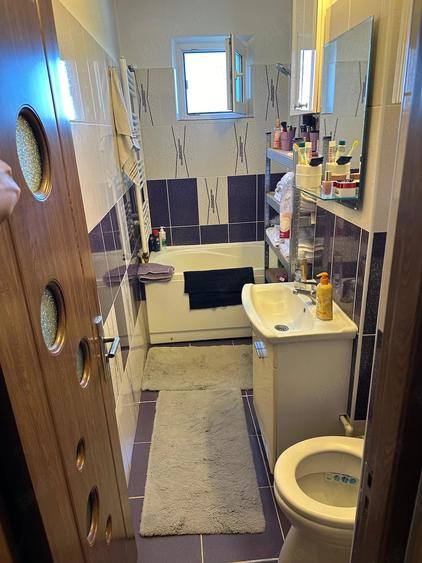Apartament cu 2 camere nedecomandat în Km 4