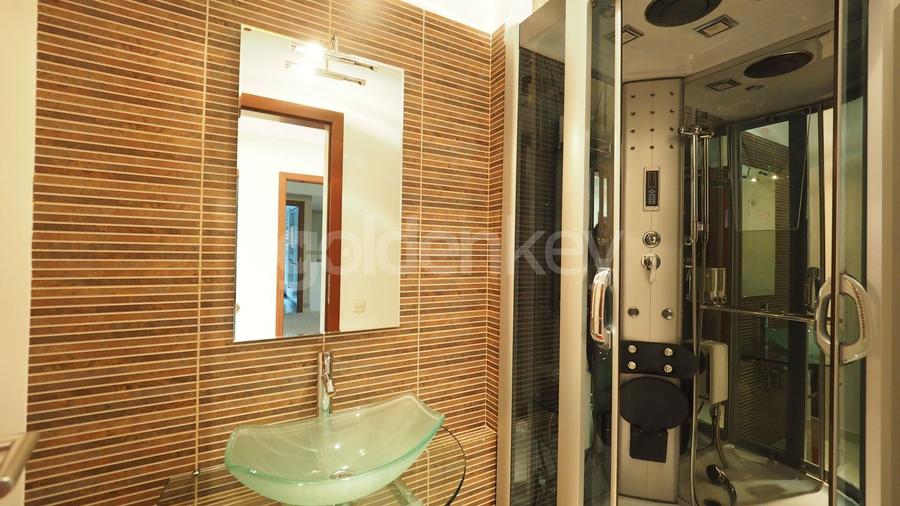 Penthouse cu 5 camere decomandat, mobilat în Herăstrău