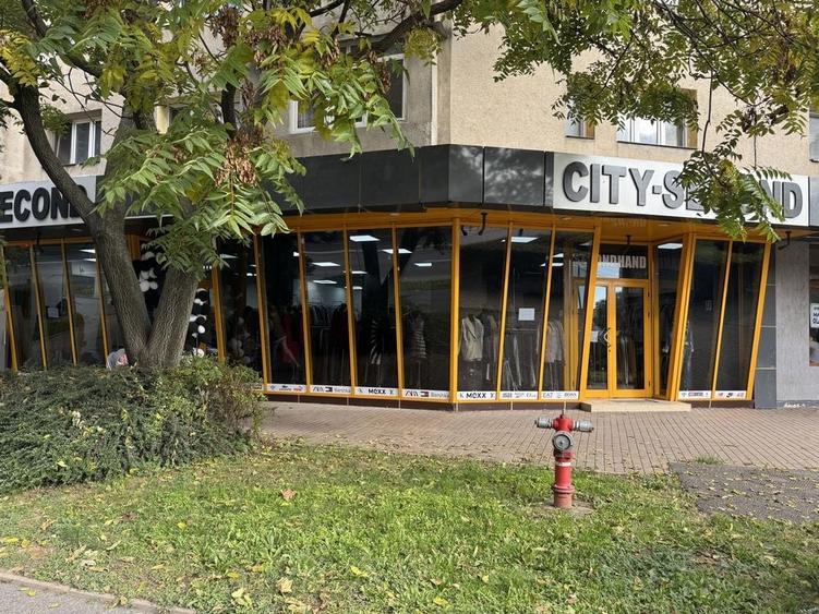 Spațiu comercial, de 140 mp, în Soarelui