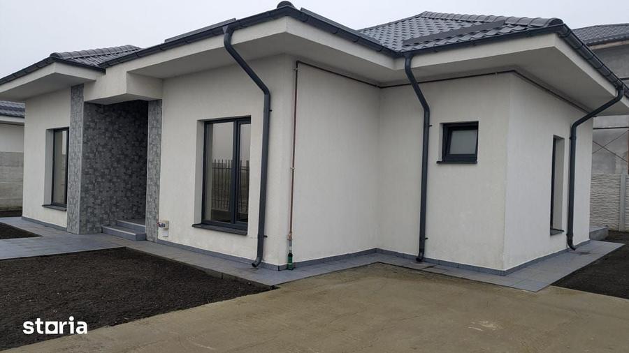 Casă cu 4 camere cu Teren 318 Mp în Central
