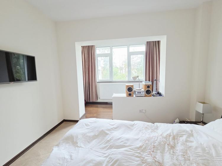 Apartament cu 3 camere decomandat în Micro 17