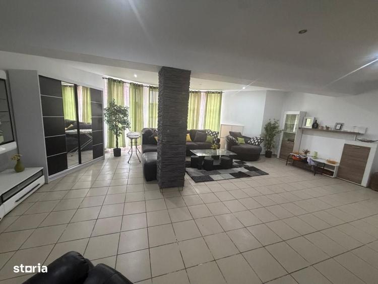 Casă cu 3 camere în Stoicești