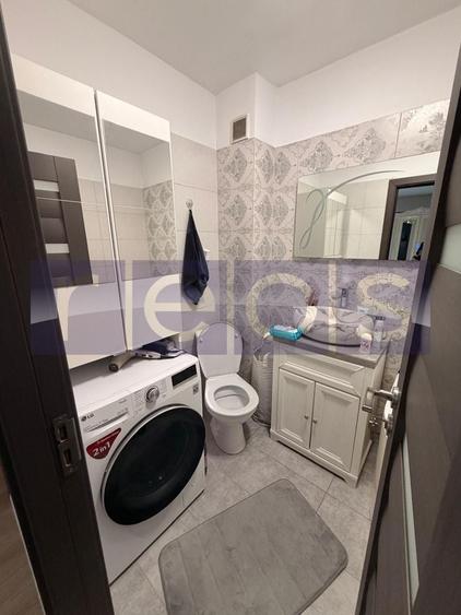 Apartament cu 3 camere decomandat, mobilat în Pajura