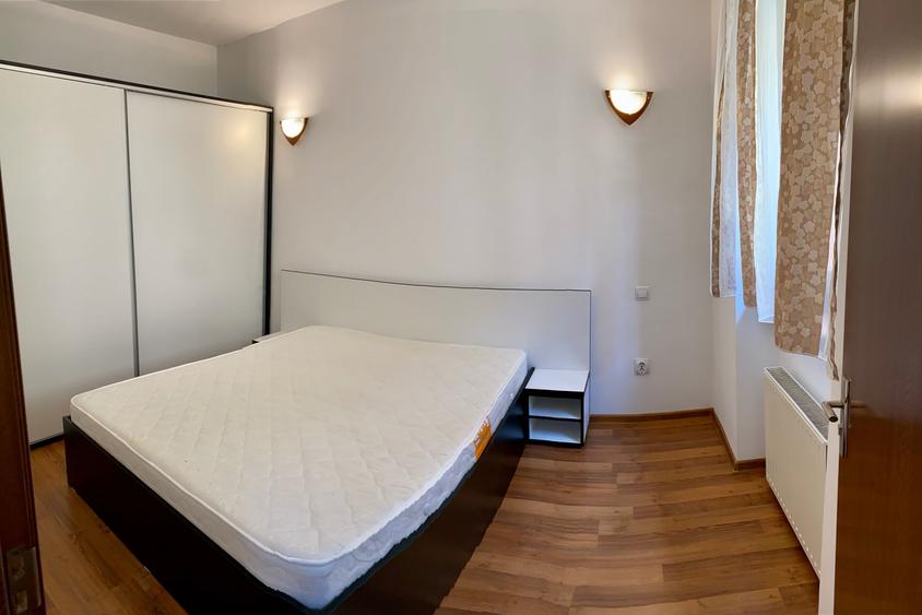 Apartament cu 2 camere semidecomandat în Centrul Istoric