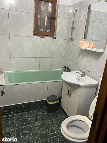 Apartament cu 2 camere semidecomandat în Aleea Trandafirilor