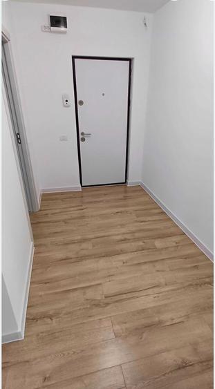 Apartament cu 2 camere decomandat în Trocadero