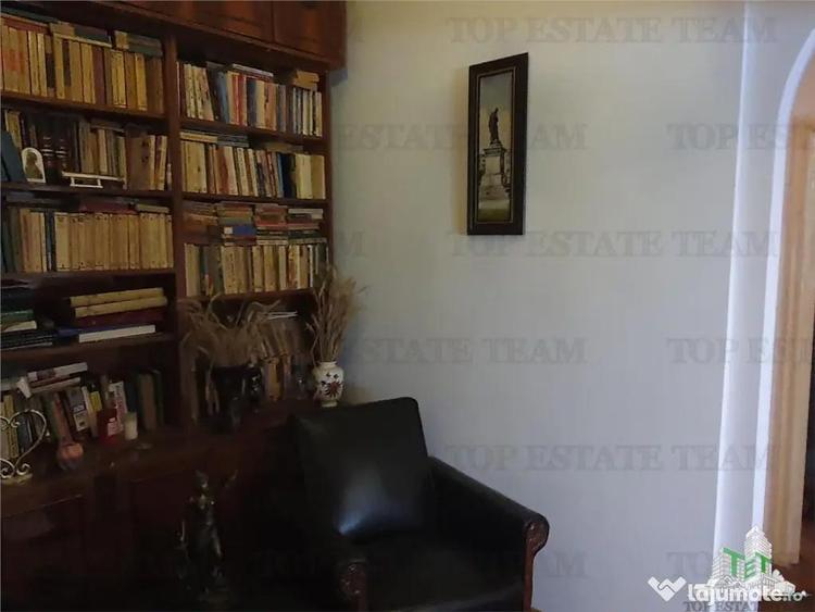 Apartament cu 3 camere decomandat, mobilat în Central