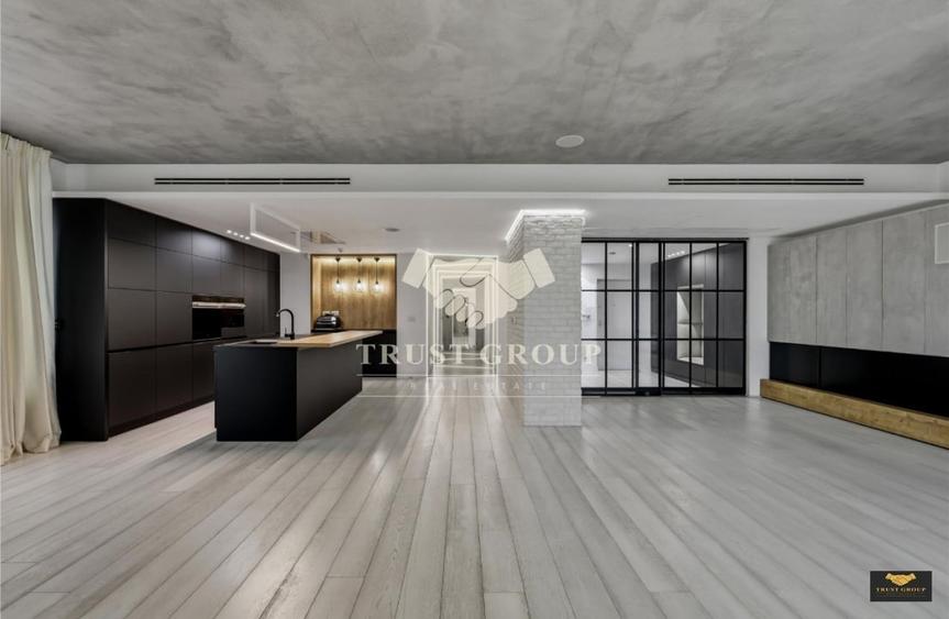 Apartament cu 5 camere decomandat, mobilat în Herăstrău