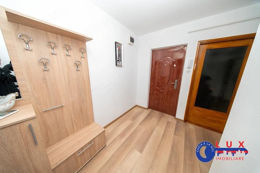 Apartament cu 2 camere decomandat în E3