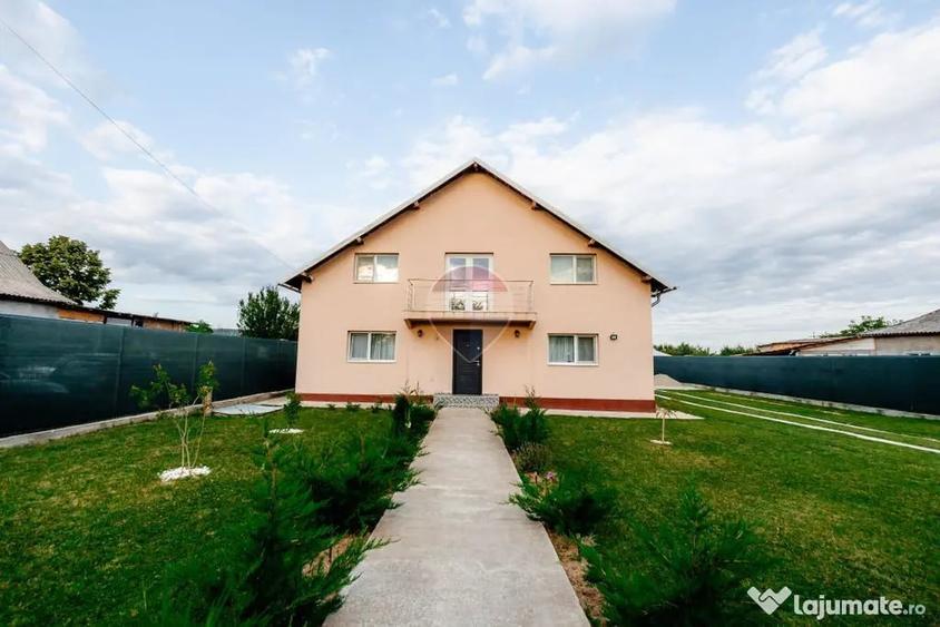 Casă cu 5 camere cu Teren 1800 Mp în Udeni-Zăvoi