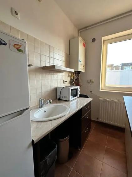 Apartament cu 2 camere semidecomandat în Dumbrăvița