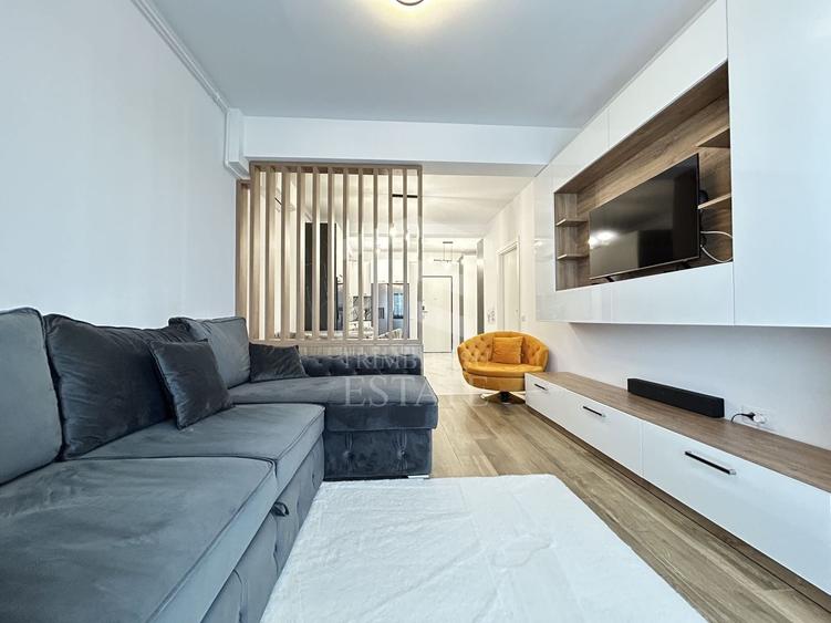 Apartament cu 2 camere decomandat, mobilat în Central
