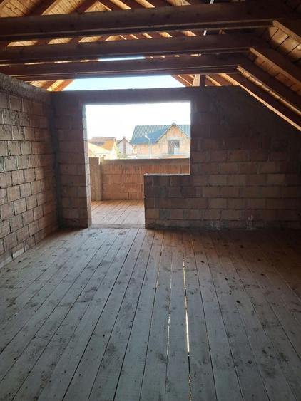 Casă cu 3 camere în Central