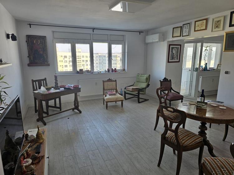 Apartament cu 3 camere decomandat, mobilat în Pantelimon