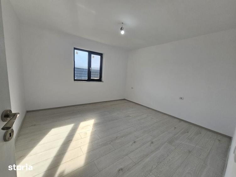 Casă cu 4 camere cu Teren 650 Mp în Central