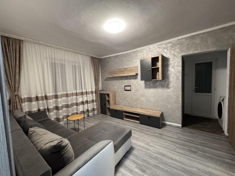 Apartament cu 2 camere semidecomandat în Central