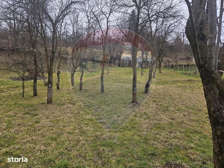 Casă cu 4 camere în Prislop