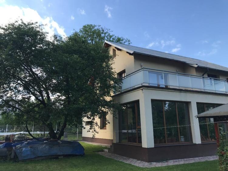 Casă cu 6 camere cu Teren 1317 Mp în Breaza de Sus