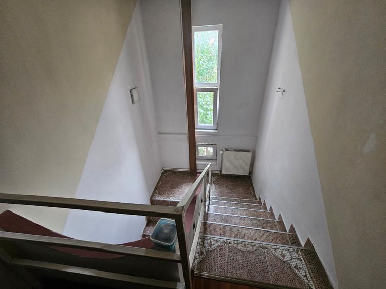 2 apartamente, în casă cu 6 ap, P+E+M, 2000, zona Mircea cel Bătrân, comision 0% - 23