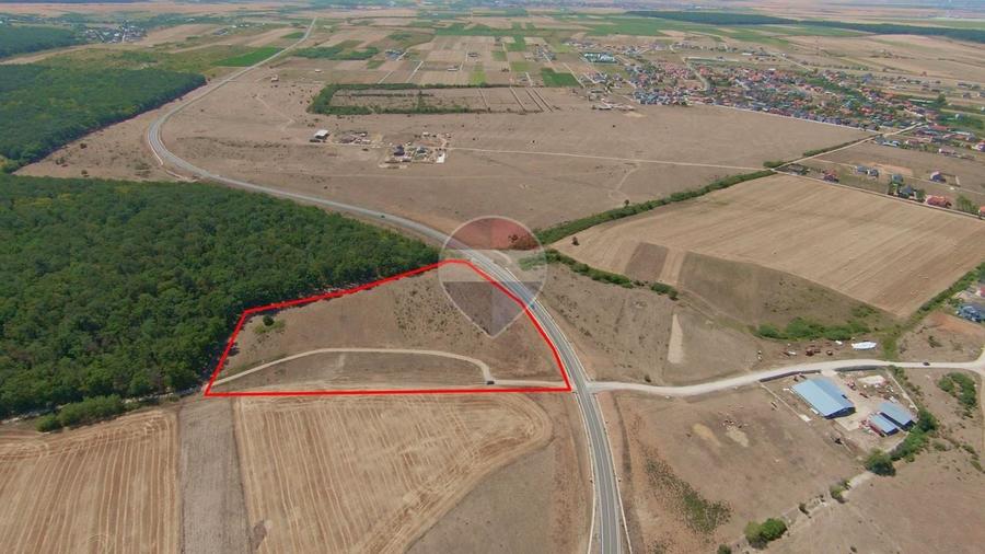 Teren Construcții intravilan de 16144 mp, în Exterior Sud