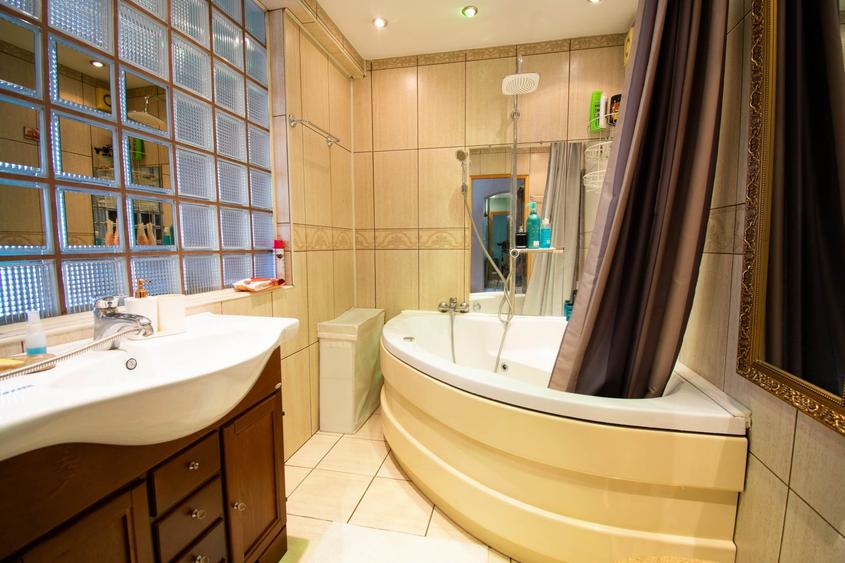 Apartament cu 2 camere decomandat, mobilat în Nerva Traian