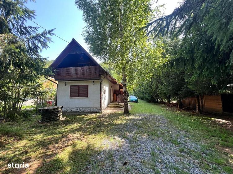 Casă cu 3 camere în Câmpu Cetății