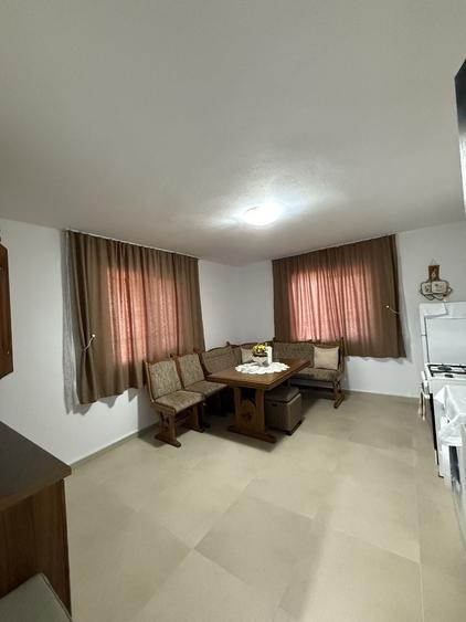 Casă cu 3 camere în Central