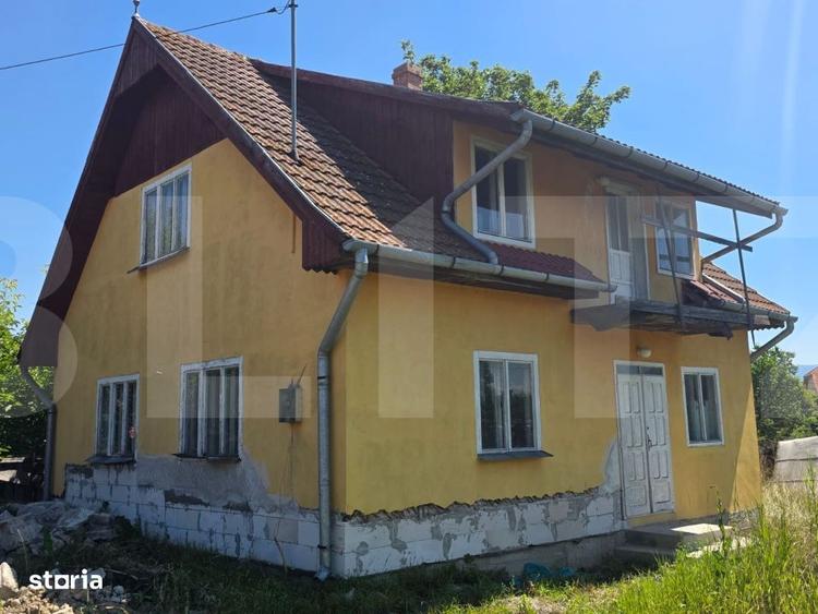 Casă cu 4 camere în Hătuica