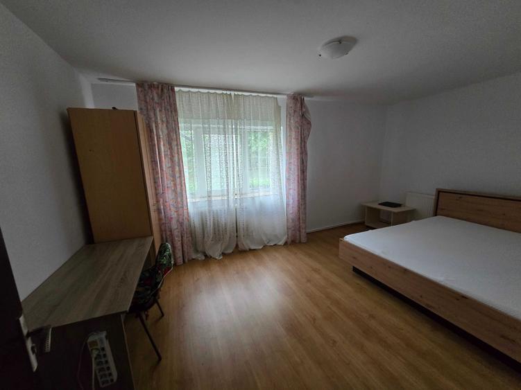 Apartament cu 2 camere decomandat în Zorilor