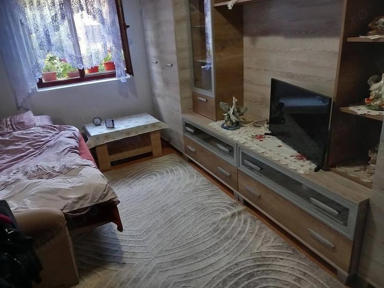 Casă cu Teren 1449 Mp în Cadea