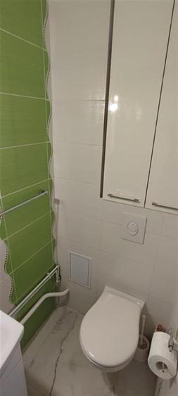 Apartament cu 3 camere decomandat, mobilat în Dacia