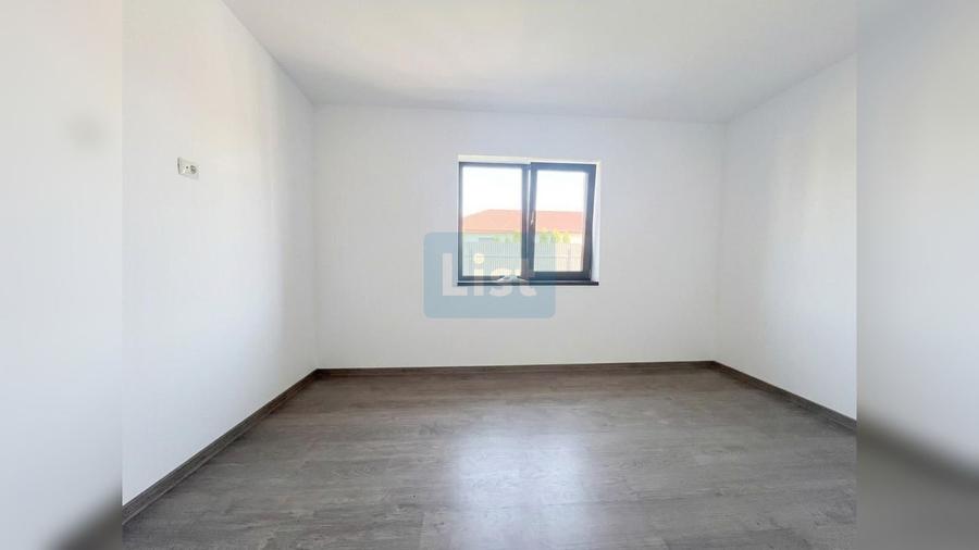 Casă cu 3 camere cu Teren 462 Mp în Ciurbești