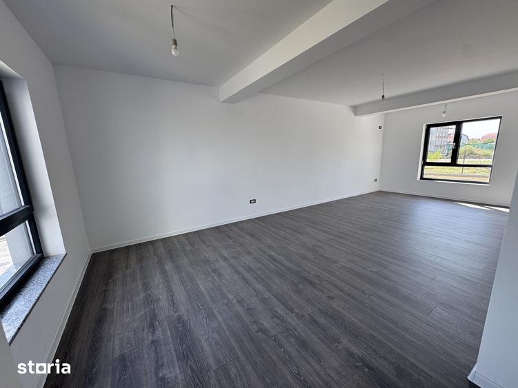 Casă cu 4 camere cu Teren 500 Mp în Tărtășești