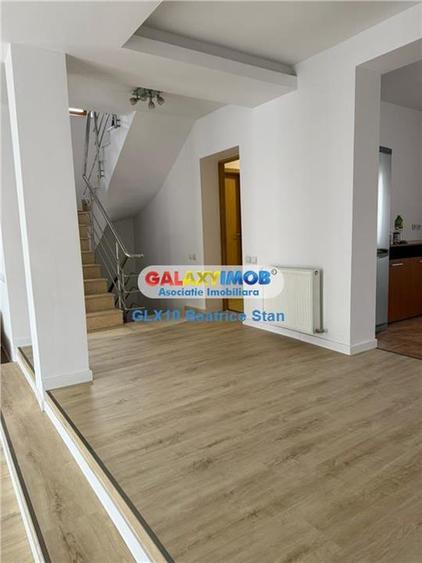 Casă cu 5 camere cu Garaj în Central