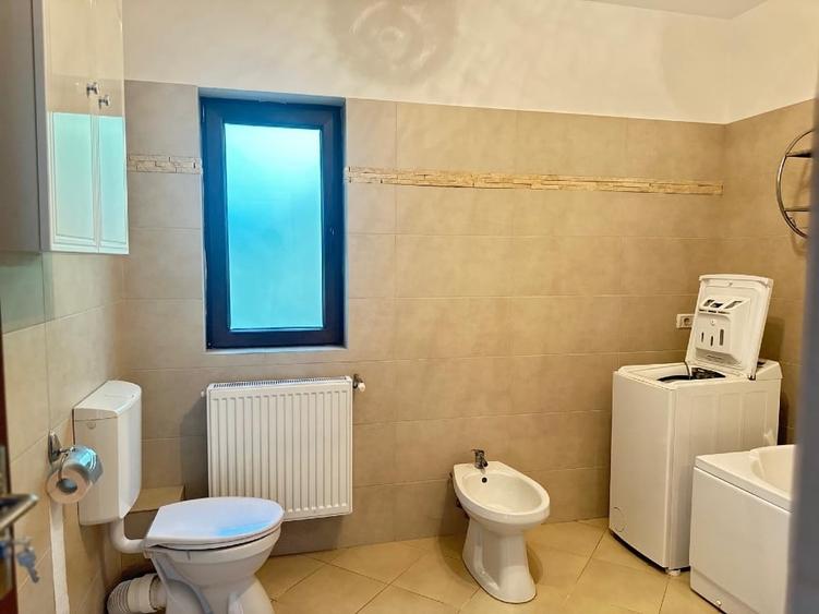 Duplex cu 3 camere cu Canalizare în Valea Adâncă