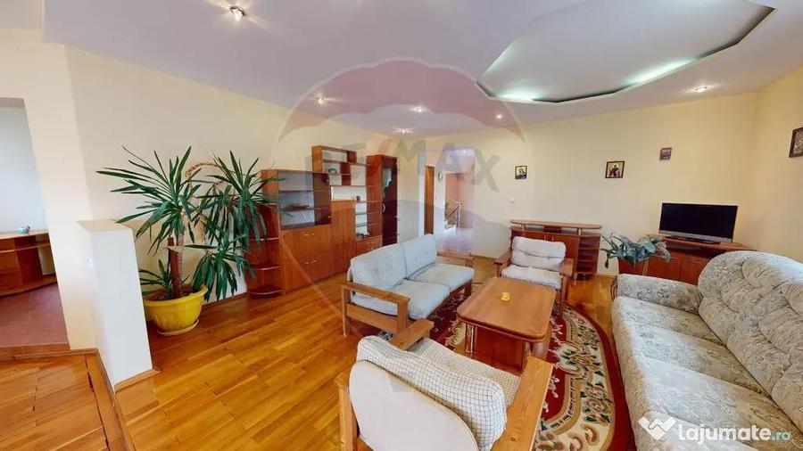 Casă cu 5 camere cu Teren 1000 Mp în Terezian